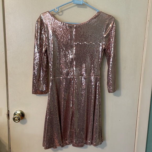 Forever 21 rose gold sequin dress, size small - Picture 3 of 6